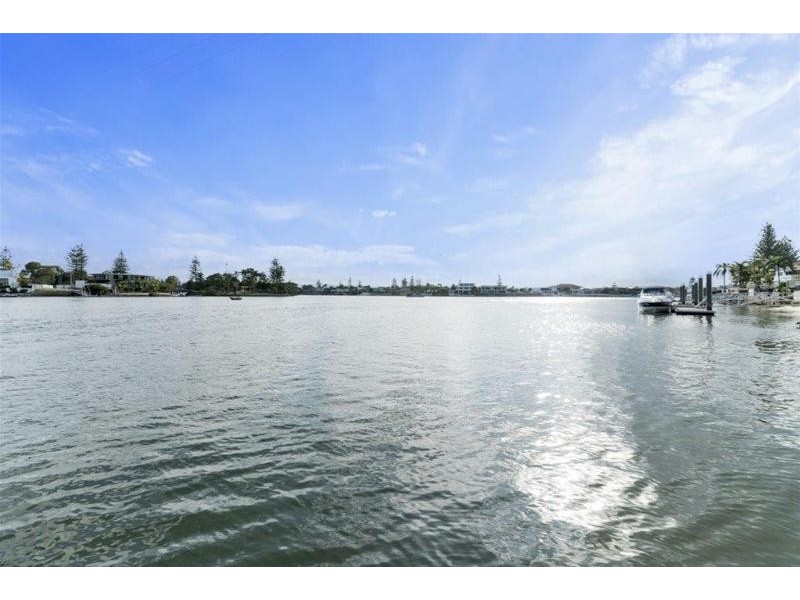 17/1 Peninsular Drive, Surfers Paradise QLD 4217