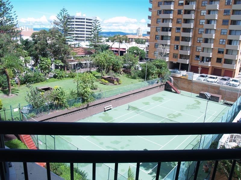 18 Hanlan Street ‘Beachcomber’, Surfers Paradise QLD 4217