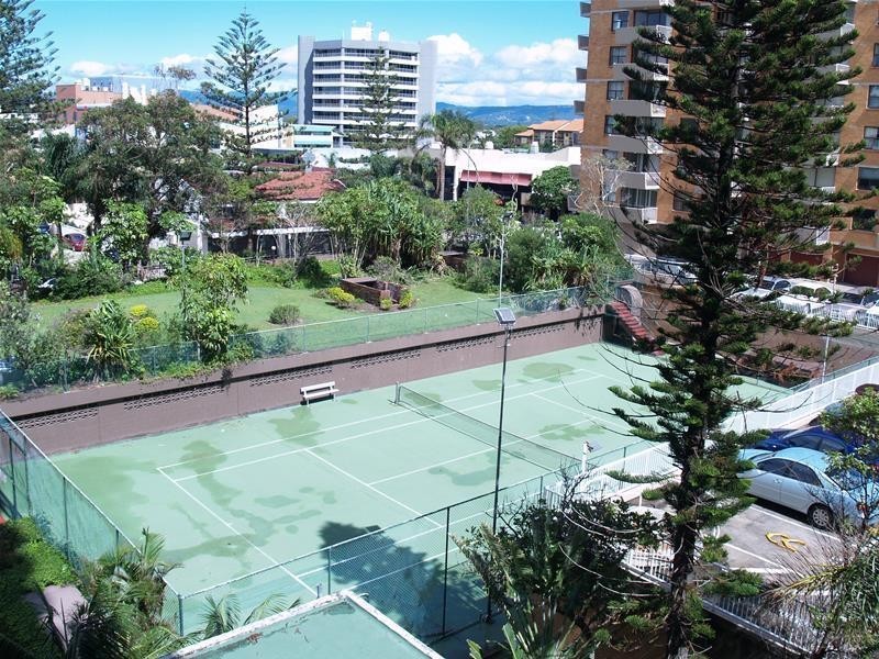 18 Hanlan Street ‘Beachcomber’, Surfers Paradise QLD 4217