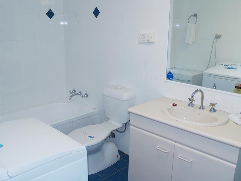 18 Hanlan Street ‘Beachcomber’, Surfers Paradise QLD 4217