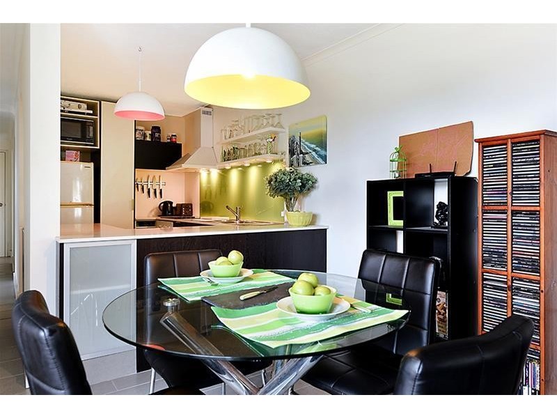 12/22 Second Avenue, Broadbeach QLD 4218