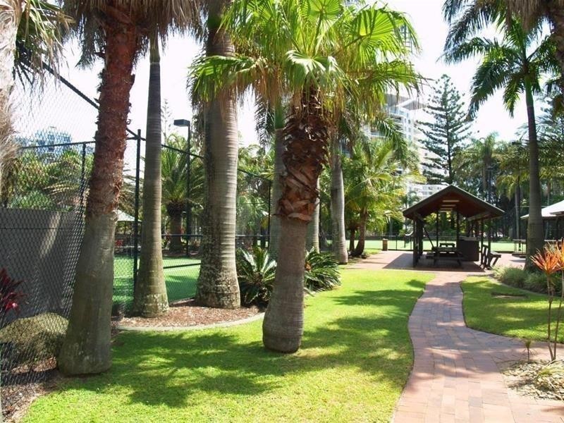 32E Surfers Aquarius 4 Old Burleigh Road, Surfers Paradise QLD 4217