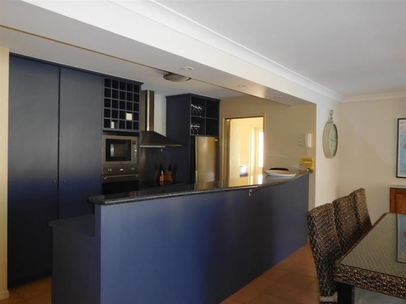 24 Verona Avenue, Isle Of Capri QLD 4217