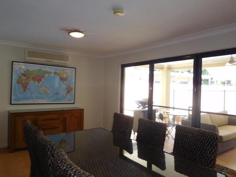 24 Verona Avenue, Isle Of Capri QLD 4217