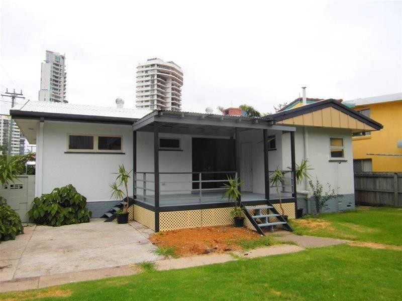 21 Pine Avenue (Budds Beach), Surfers Paradise QLD 4217