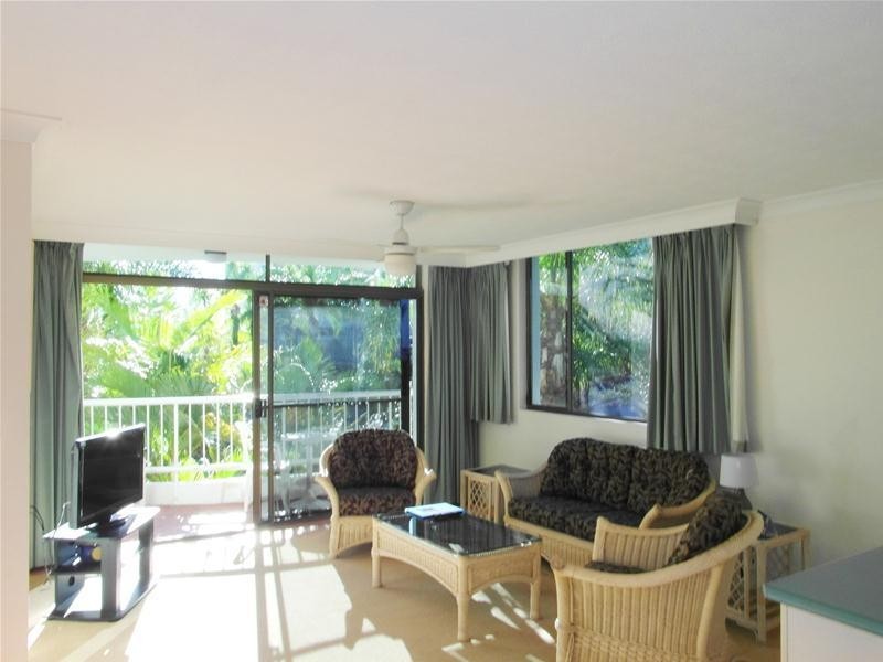 24 Hamilton Avenue ‘Copacabana’, Surfers Paradise QLD 4217