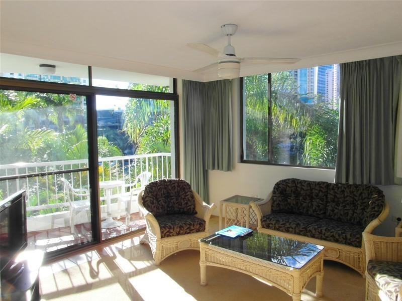 24 Hamilton Avenue ‘Copacabana’, Surfers Paradise QLD 4217