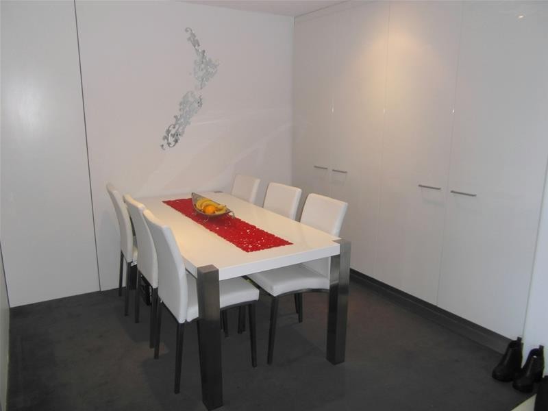 9 Ferny Avenue “Circle on Cavill”, Surfers Paradise QLD 4217