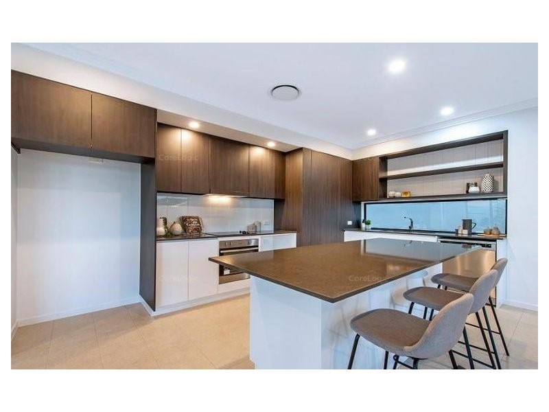 1/2 St Pauls Place, Isle Of Capri QLD 4217