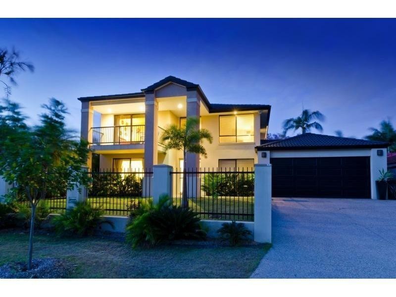 28 Gretel Drive, Mermaid Waters QLD 4218