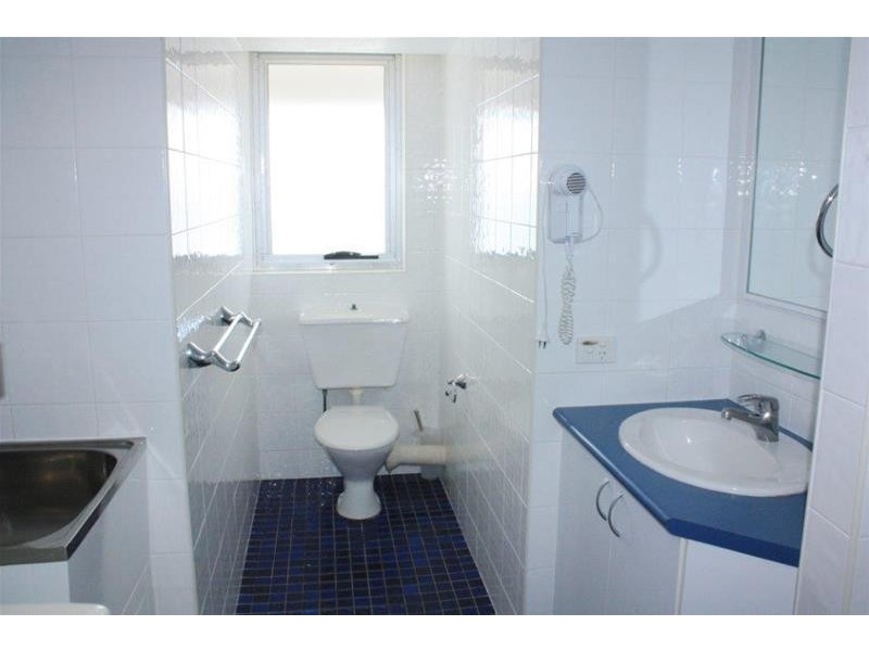 9 Northcliffe Terrace (Surfers Royale), Surfers Paradise QLD 4217