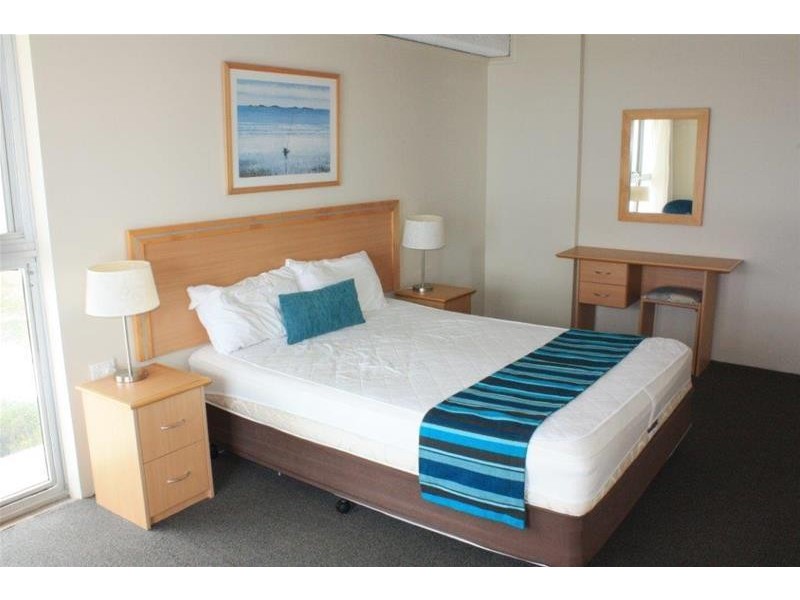 9 Northcliffe Terrace (Surfers Royale), Surfers Paradise QLD 4217