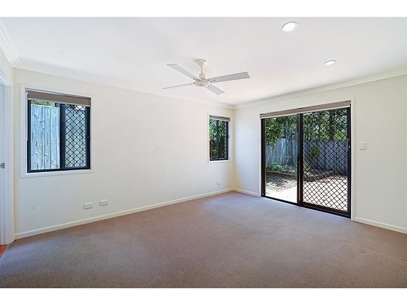 14 College Avenue, Southport QLD 4215