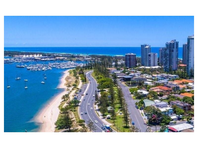 33 Rankin Parade, Main Beach QLD 4217