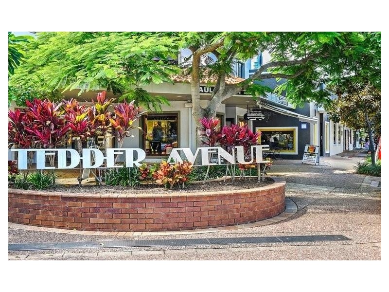 33 Rankin Parade, Main Beach QLD 4217