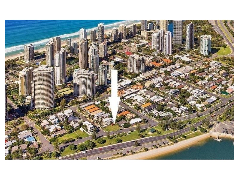 33 Rankin Parade, Main Beach QLD 4217