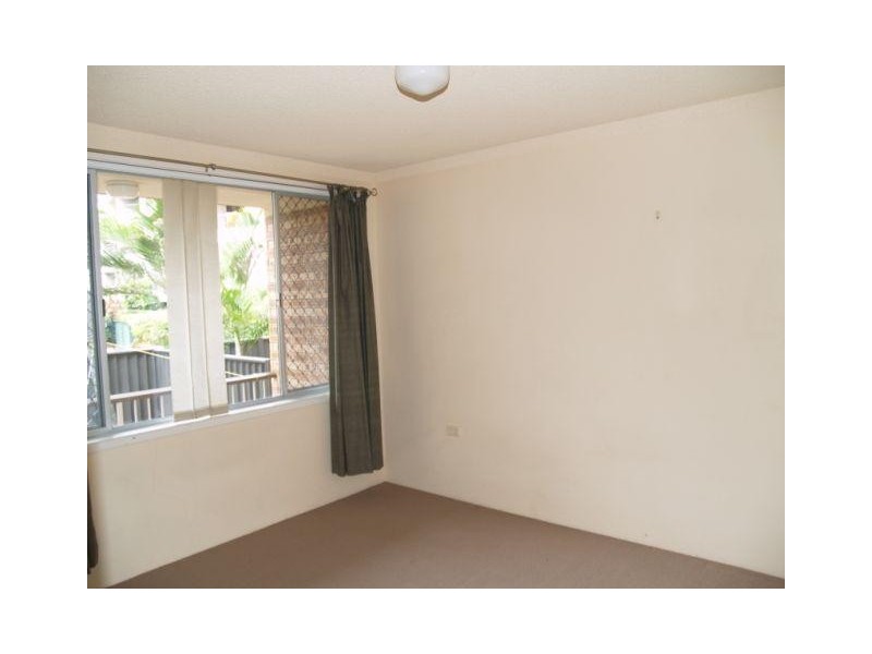 27 Enderley Avenue (Anthony Court), Surfers Paradise QLD 4217