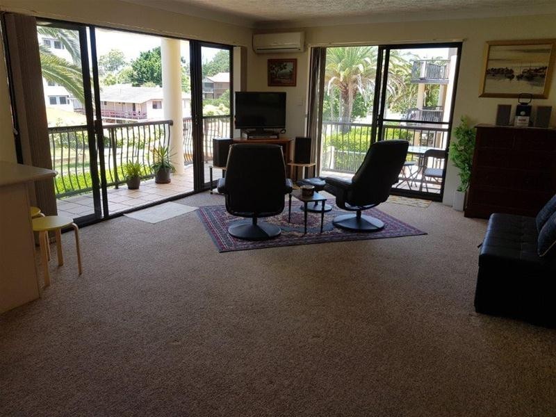 16 Waverley Street, Southport QLD 4215