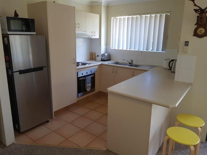 16 Waverley Street, Southport QLD 4215