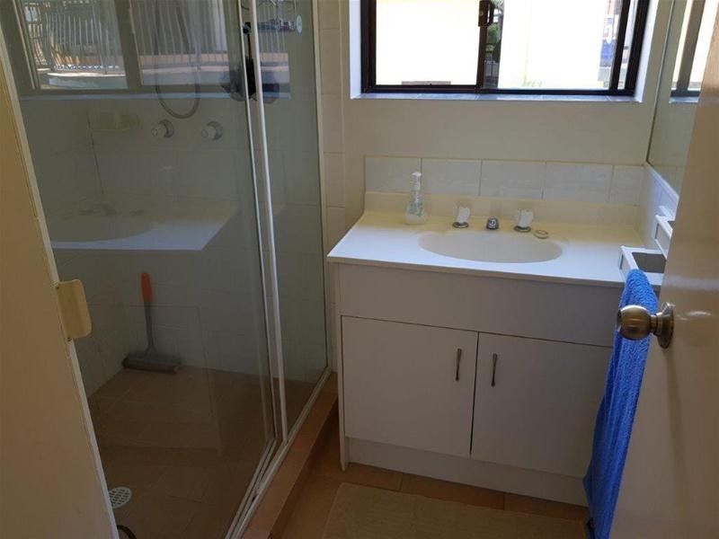 16 Waverley Street, Southport QLD 4215