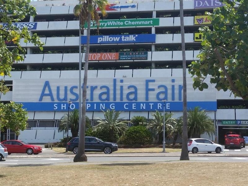 16 Waverley Street, Southport QLD 4215