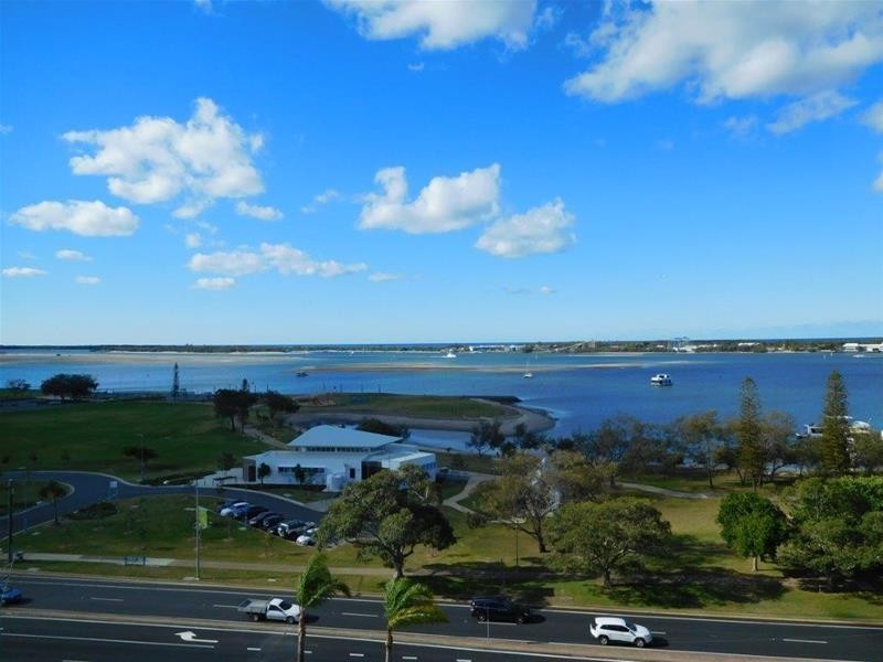 26/114 Marine Parade, Southport QLD 4215