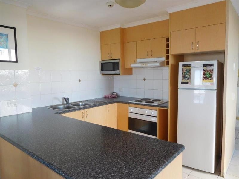 26/114 Marine Parade, Southport QLD 4215