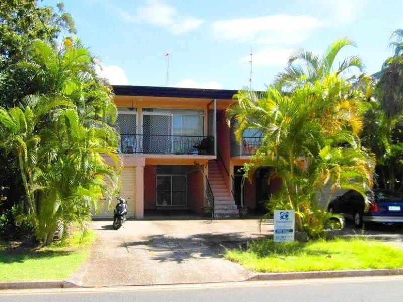 20 Leonard Avenue, Surfers Paradise QLD 4217