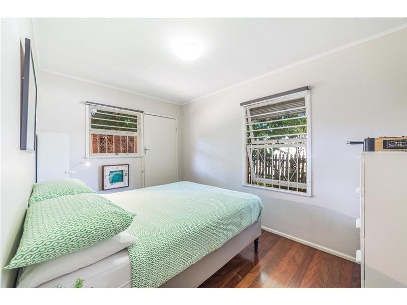 19 Norfolk Avenue, Surfers Paradise QLD 4217