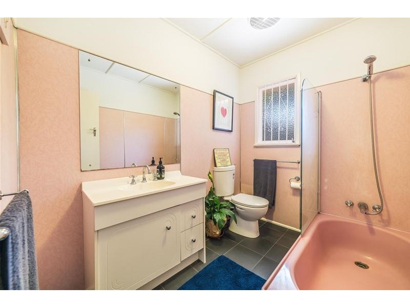 19 Norfolk Avenue, Surfers Paradise QLD 4217