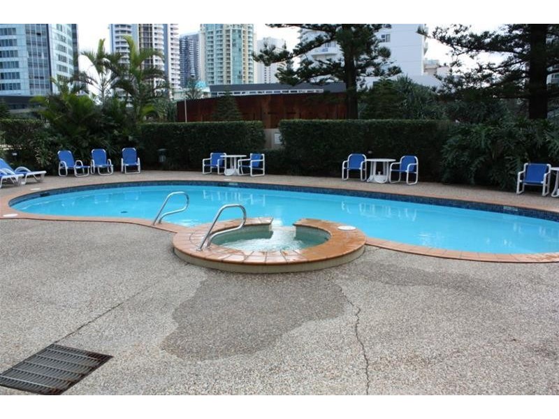 28 Northcliffe Terrace, Surfers Paradise QLD 4217