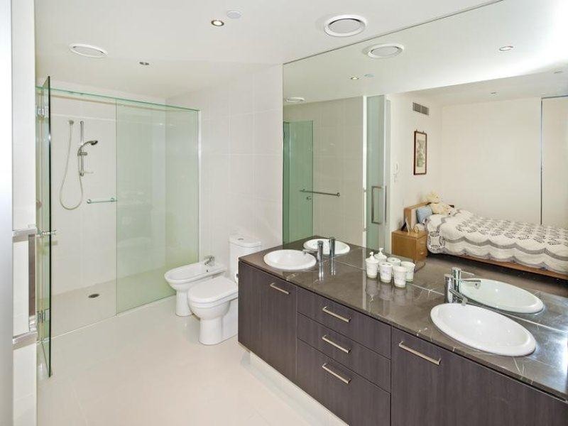 Penthouse 3103/4 Wahroonga Place ‘Avalon’, Surfers Paradise QLD 4217