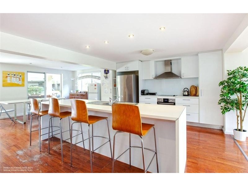 28 Yacht Street, Southport QLD 4215