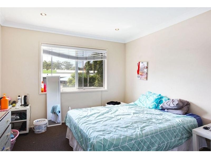 28 Yacht Street, Southport QLD 4215