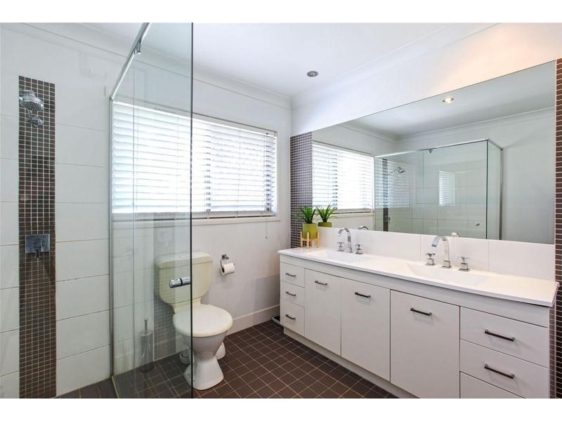 28 Yacht Street, Southport QLD 4215