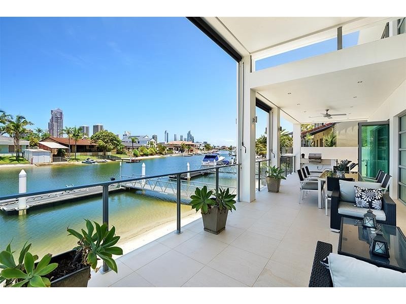 84 Commodore Drive, Paradise Waters QLD 4217