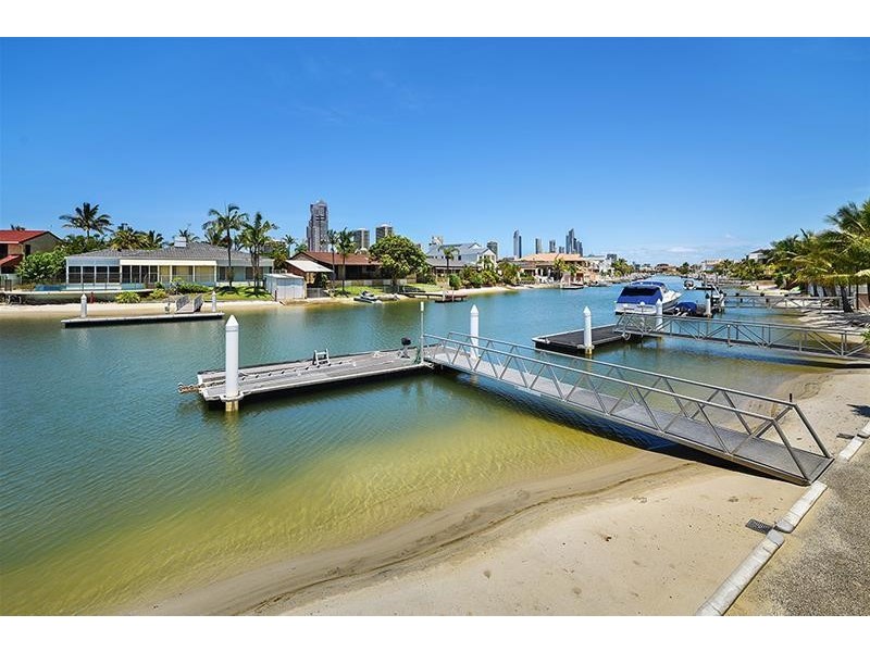 84 Commodore Drive, Paradise Waters QLD 4217