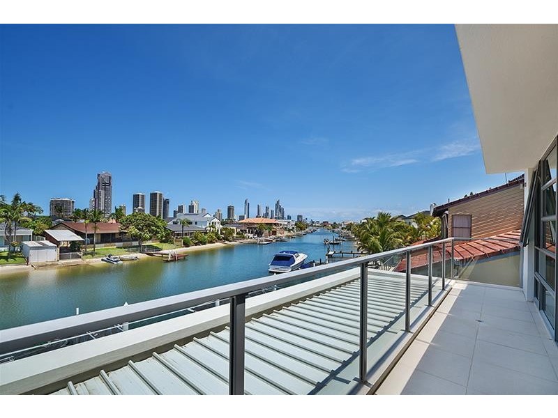 84 Commodore Drive, Paradise Waters QLD 4217