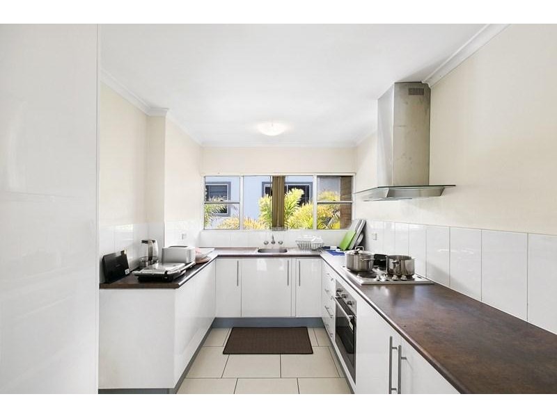 10 Sunrise Boulevard, Surfers Paradise QLD 4217