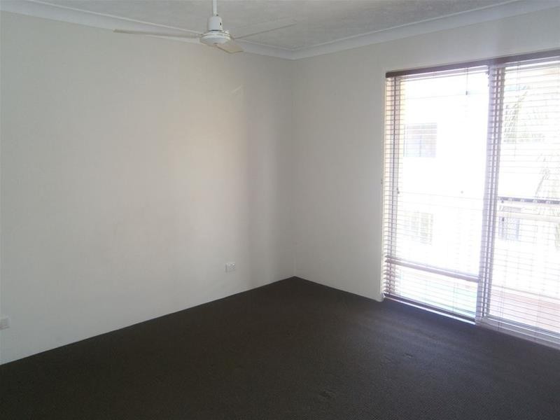 30 Dalpura Street, Chevron Island QLD 4217