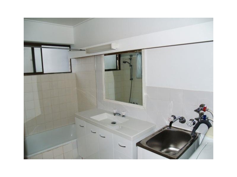 26 Palm Avenue, Surfers Paradise QLD 4217