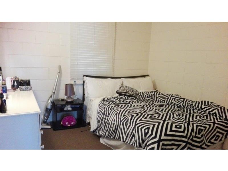 2/5   Holborow Close, Surfers Paradise QLD 4217