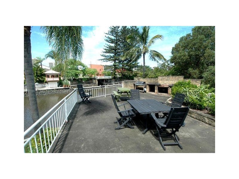 3/5 Holborow Close, Surfers Paradise QLD 4217