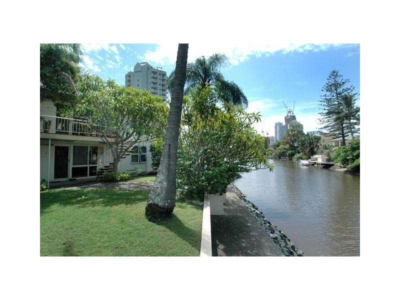 3/5 Holborow Close, Surfers Paradise QLD 4217