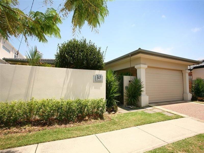 30 Salerno Street, Isle Of Capri QLD 4217