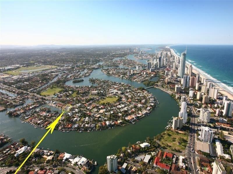 30 Salerno Street, Isle Of Capri QLD 4217