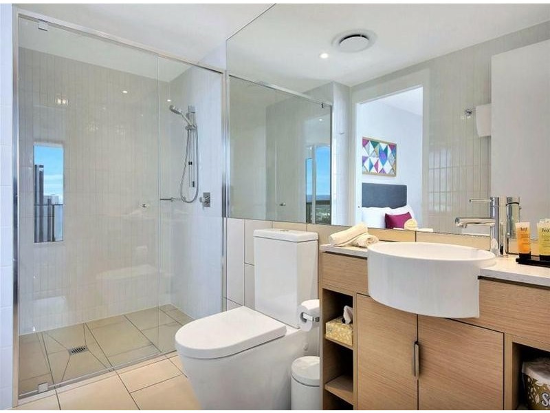 1505/2663 Gold Coast Highway, Broadbeach QLD 4218