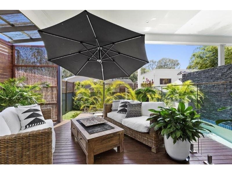 2/7 Heeb Street, Bundall QLD 4217