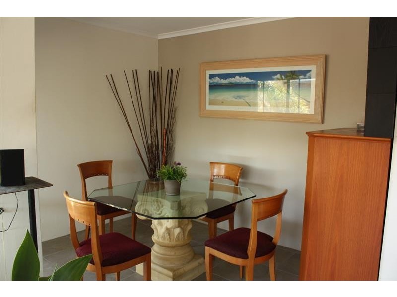 3 Vista Street, Surfers Paradise QLD 4217