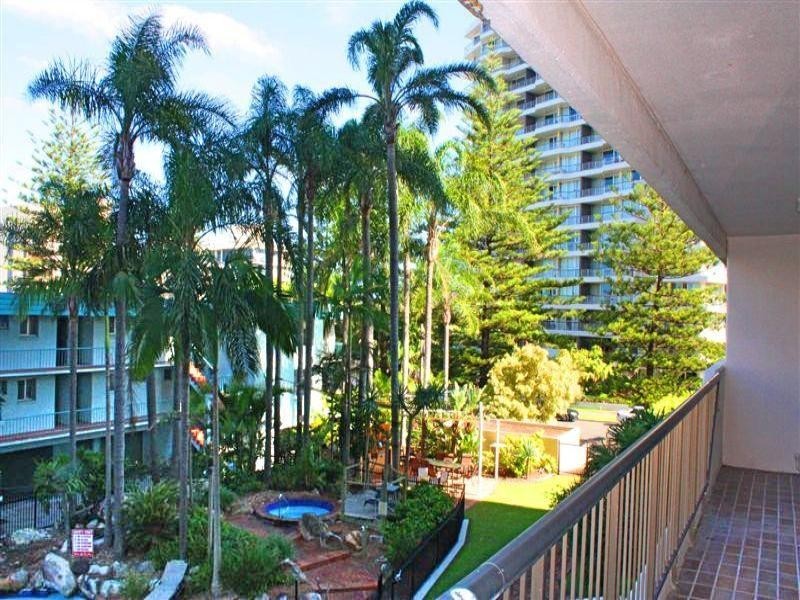 12 Enderley Avenue ‘Baronnet’, Surfers Paradise QLD 4217